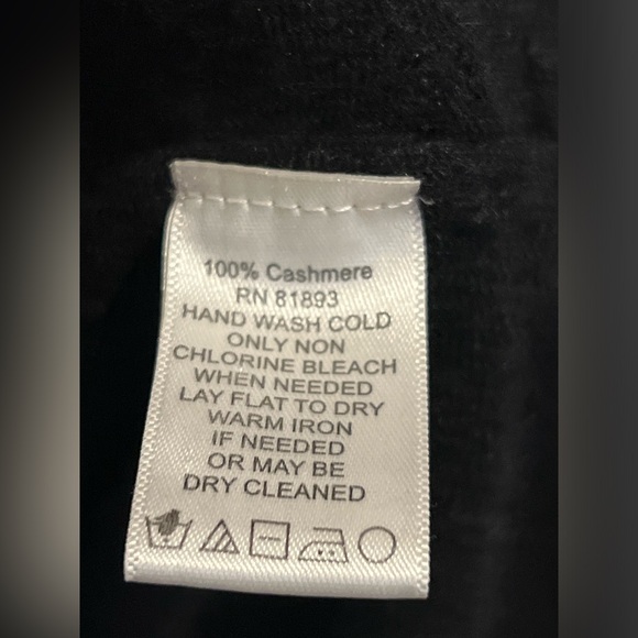 Isaac Mizrahi Live! Cashmere A-Line Crew Neck Pullover Sweater - Picture 9 of 9